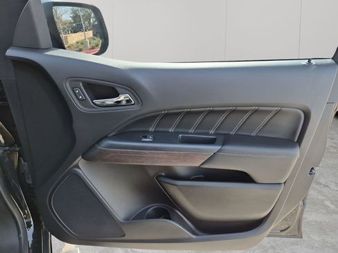 Used 2022 GMC Canyon Denali w/ Denali Black Edition Package image 13