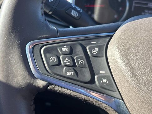 Used 2018 Chevrolet Malibu Premier w/ Premier Sun and Wheel Package image 18