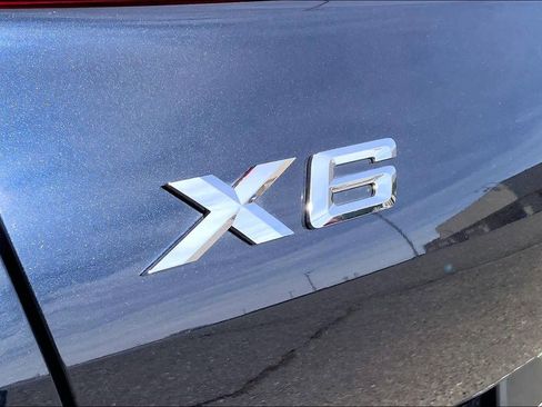 Used 2025 BMW X6 xDrive40i w/ Executive Package image 30