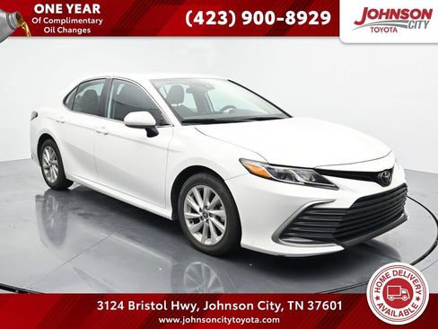 Used 2024 Toyota Camry LE FWD image 1