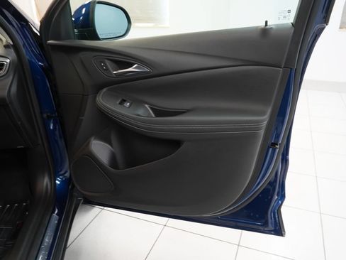 Used 2023 Buick Encore GX Essence FWD image 12