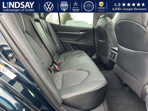 Used 2018 Toyota Camry XSE image 12