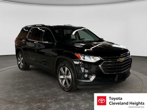 Used 2019 Chevrolet Traverse LT w/ LT Premium Package AWD/4WD image 3
