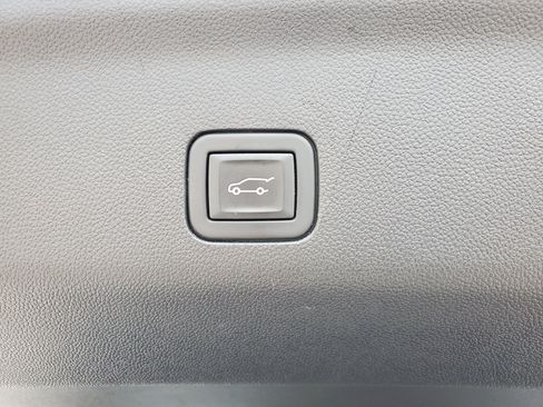 Used 2023 Chevrolet Tahoe High Country AWD/4WD image 34