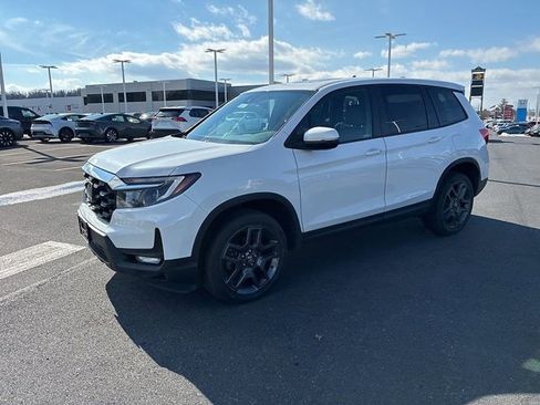 Used 2023 Honda Passport EX-L image 16