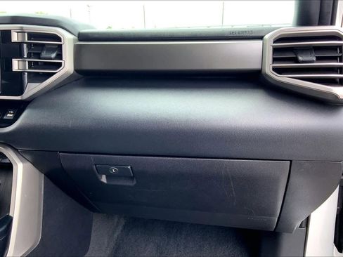 Used 2025 Toyota Sequoia SR5 AWD/4WD image 18