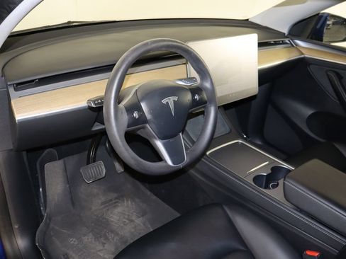 Used 2023 Tesla Model Y Long Range AWD/4WD image 22