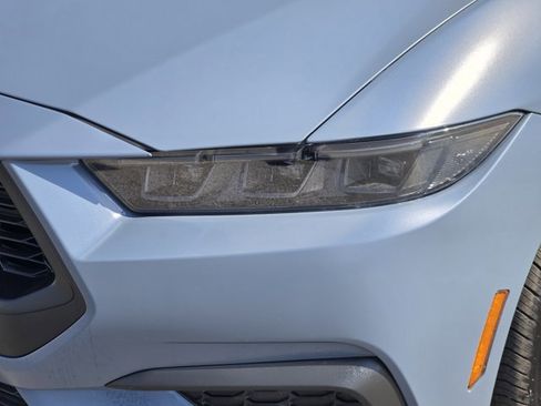 Certified 2025 Ford Mustang Premium image 9