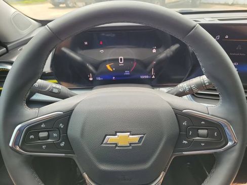Certified 2026 Chevrolet Trax LT w/ Driver Confidence Package FWD image 12