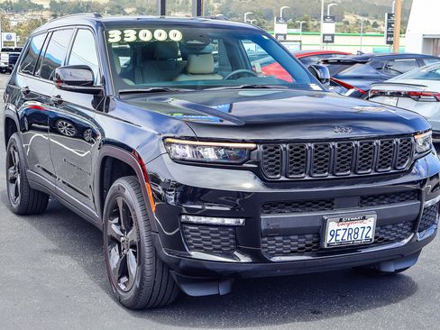 Used 2023 Jeep Grand Cherokee L Limited w/ Black Appearance Package RWD image 21