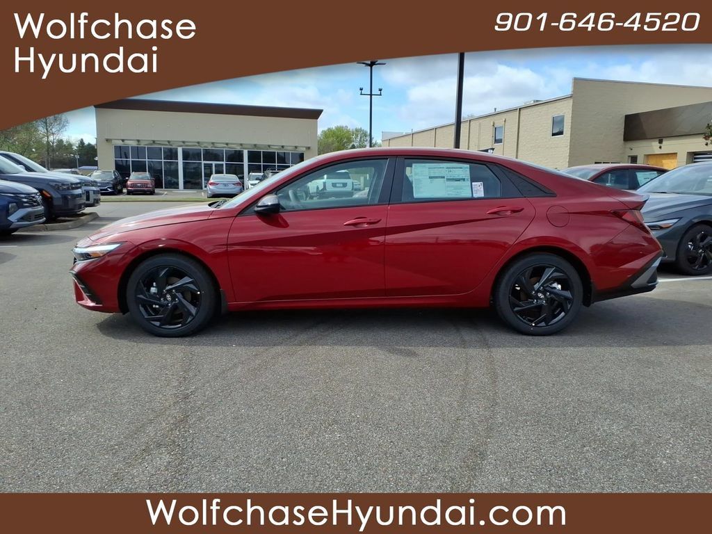 Certified 2026 Hyundai Elantra Sport FWD image 2