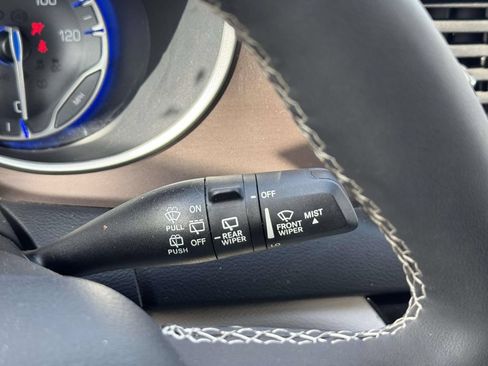 Used 2022 Chrysler Voyager LX FWD image 19