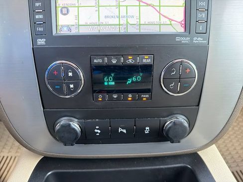 Used 2013 GMC Yukon SLT w/ SLT-2 Equipment Package RWD image 14