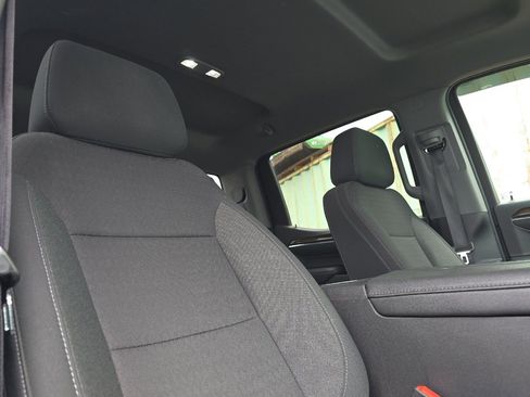 Used 2022 Chevrolet Silverado 1500 LT w/ Z71 Off-Road Package image 18