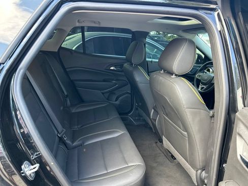 Used 2024 Chevrolet Trax ACTIV w/ Sunroof Package FWD image 42