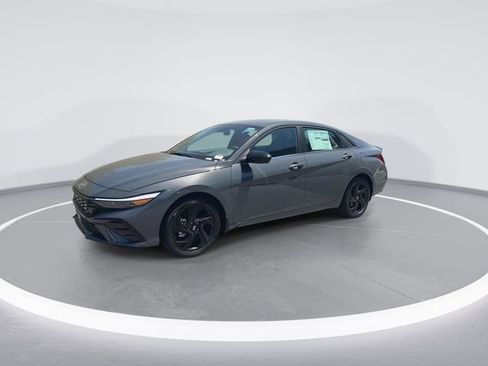 New 2026 Hyundai Elantra SEL Sport Premium FWD image 4