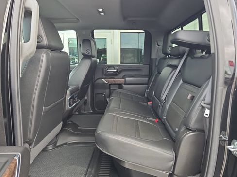 Certified 2022 GMC Sierra 2500 Denali w/ Denali Black Diamond Edition AWD/4WD image 15