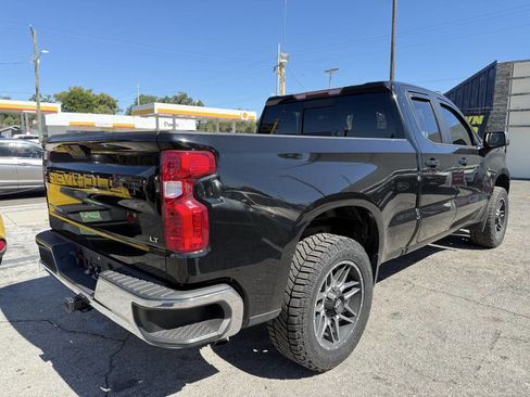 Used 2019 Chevrolet Silverado 1500 LT w/ Convenience Package image 7