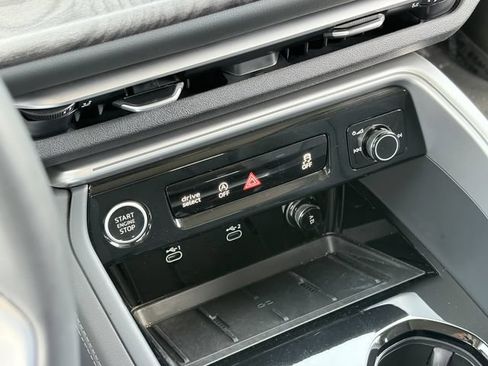 Used 2025 Audi Q5 Premium Plus AWD/4WD image 28