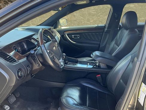 Used 2018 Ford Taurus Limited image 18