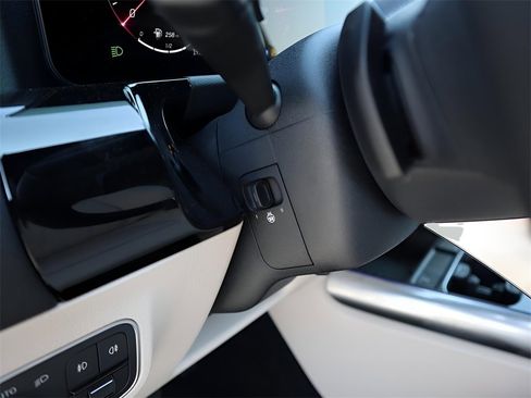 New 2026 Mercedes-Benz GLA 250 4MATIC image 30