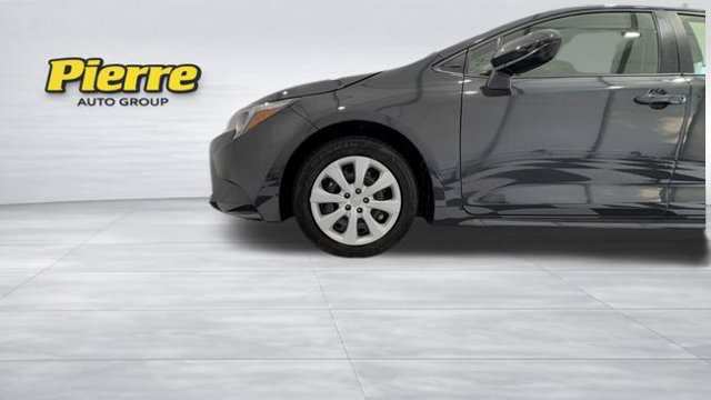 Used 2025 Toyota Corolla LE FWD image 8