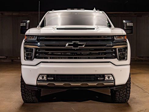 Used 2021 Chevrolet Silverado 3500 High Country image 2