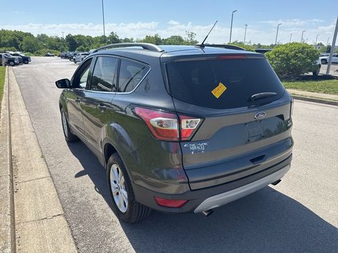 Used 2018 Ford Escape SE FWD image 4