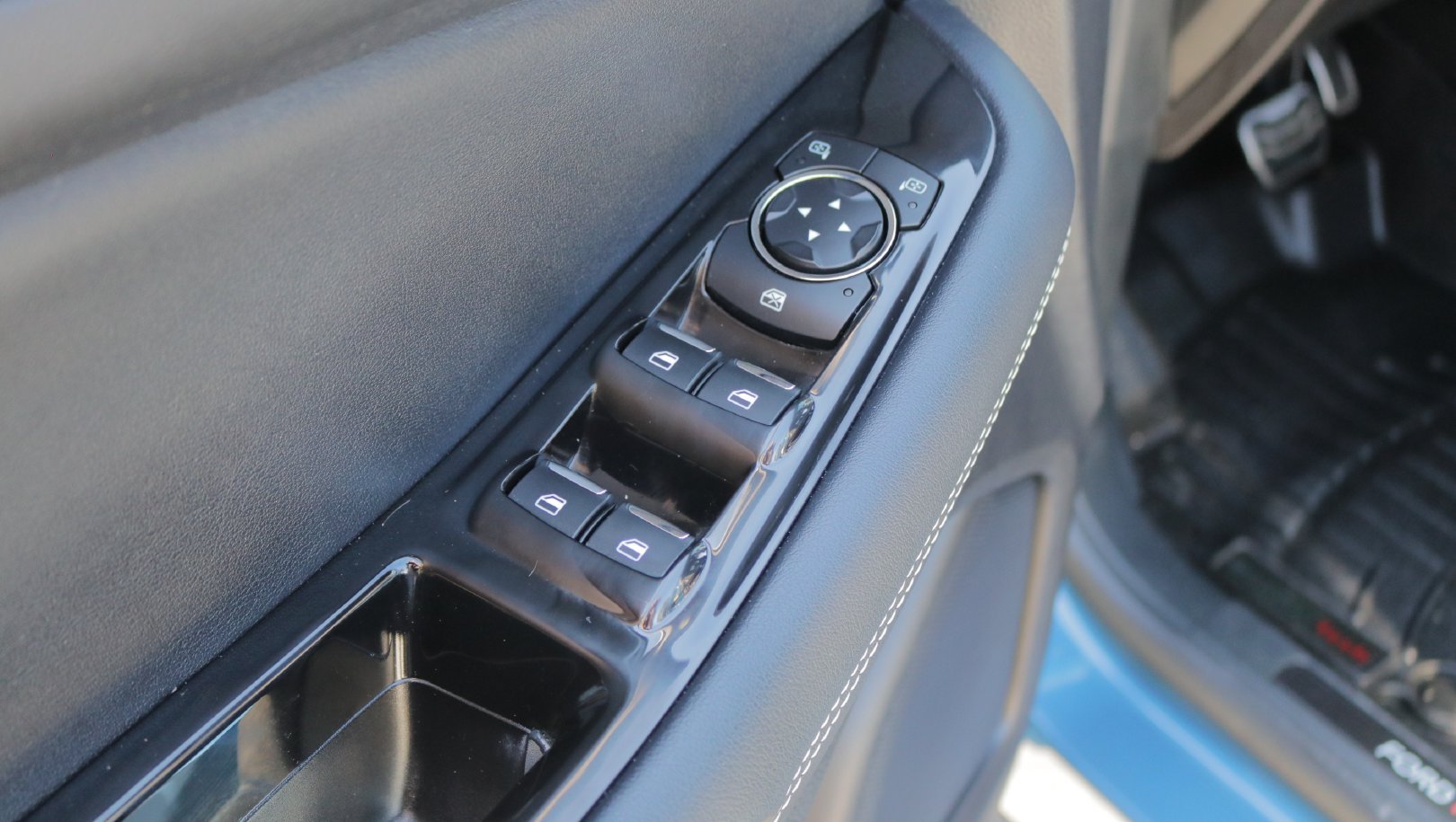 Used 2019 Ford Edge ST w/ Equipment Group 401A AWD/4WD image 10
