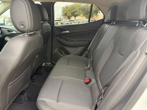 Used 2025 Buick Encore GX Preferred image 25