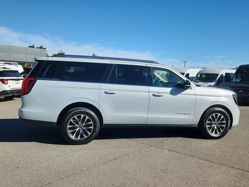 Certified 2025 Ford Expedition Max Platinum AWD/4WD image 2