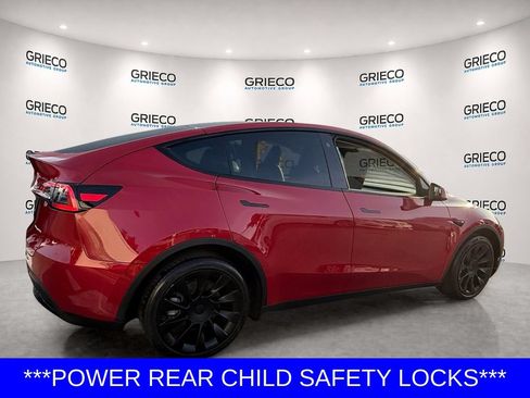 Used 2022 Tesla Model Y Long Range AWD/4WD image 7