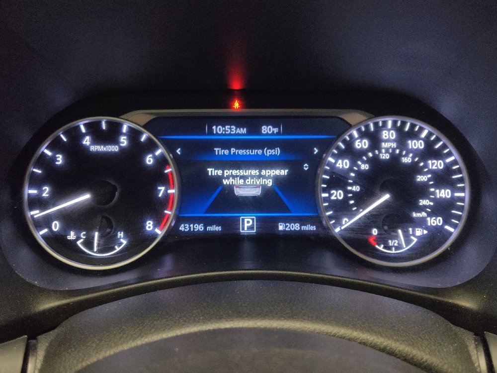 Used 2024 Nissan Sentra SV FWD image 23