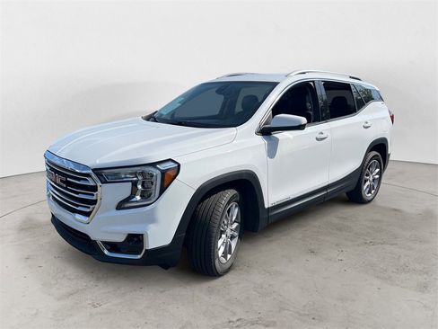 Used 2024 GMC Terrain SLT image 6