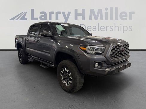 Certified 2022 Toyota Tacoma TRD Off-Road AWD/4WD image 7