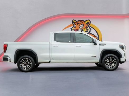 Used 2024 GMC Sierra 1500 AT4 w/ AT4 Preferred Package AWD/4WD image 4