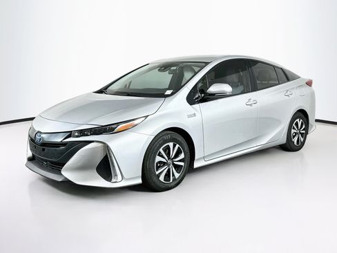 Used 2017 Toyota Prius Prime Premium w/ Carpet Mat Package FWD image 3