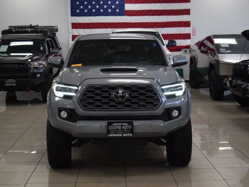 Used 2021 Toyota Tacoma TRD Sport w/ Technology Package image 3