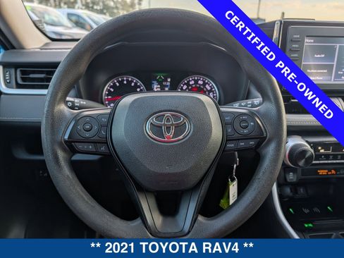Used 2021 Toyota RAV4 LE image 25