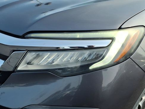 Used 2019 Honda Pilot Touring image 11