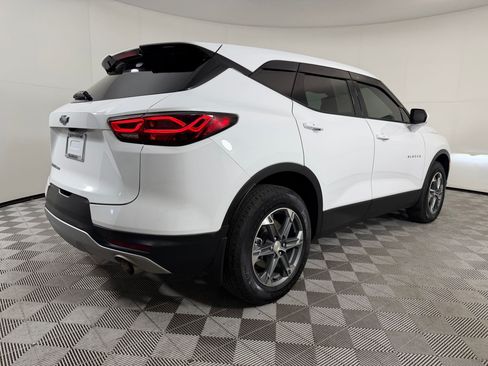 Used 2024 Chevrolet Blazer LT AWD/4WD image 8