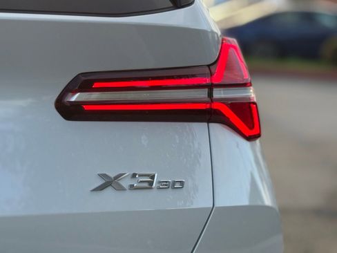 Used 2025 BMW X3 xDrive30i w/ Convenience Package image 16