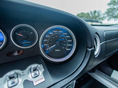 Used 2006 Ford GT RWD image 57