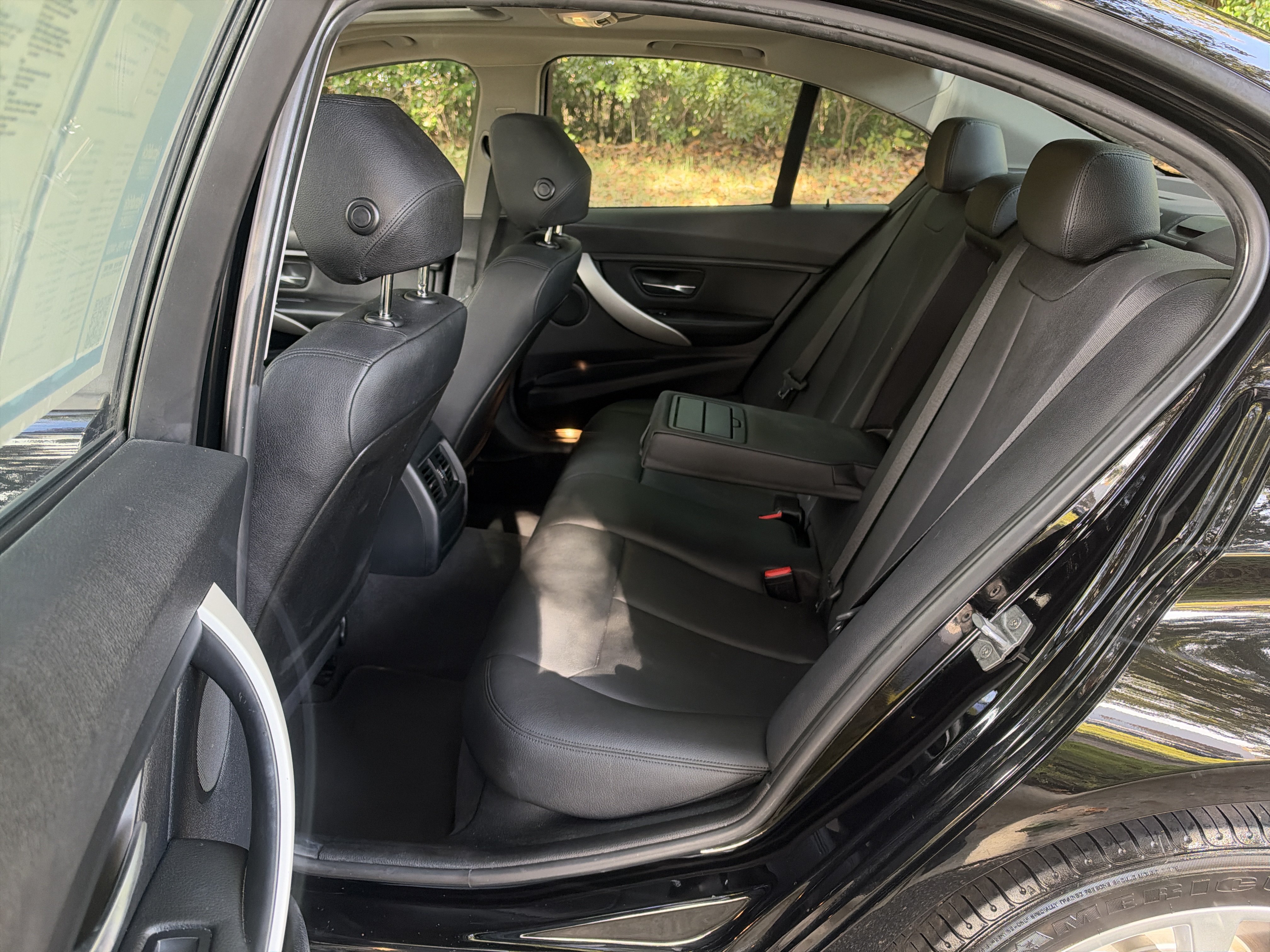 Used 2017 BMW 320i Sedan RWD image 27