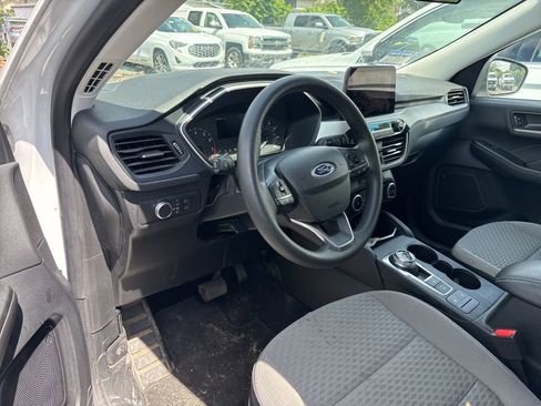 Used 2022 Ford Escape SE FWD image 5