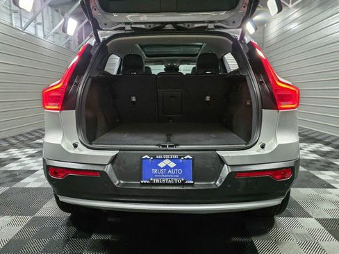 Used 2023 Volvo XC40 B5 Ultimate image 39