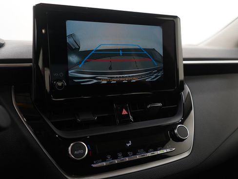 Used 2025 Toyota Corolla LE image 20