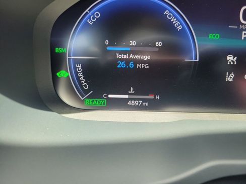 Used 2025 Toyota RAV4 XSE w/ Advanced Technology Package image 22