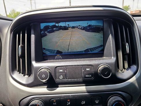 Used 2022 Chevrolet Colorado LT w/ Fleet Safety Package image 25