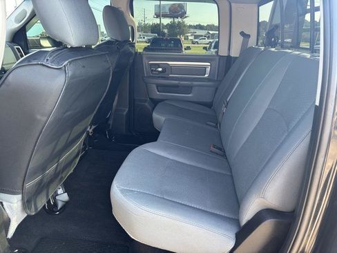 Used 2018 RAM 3500 SLT w/ Luxury Group AWD/4WD image 14